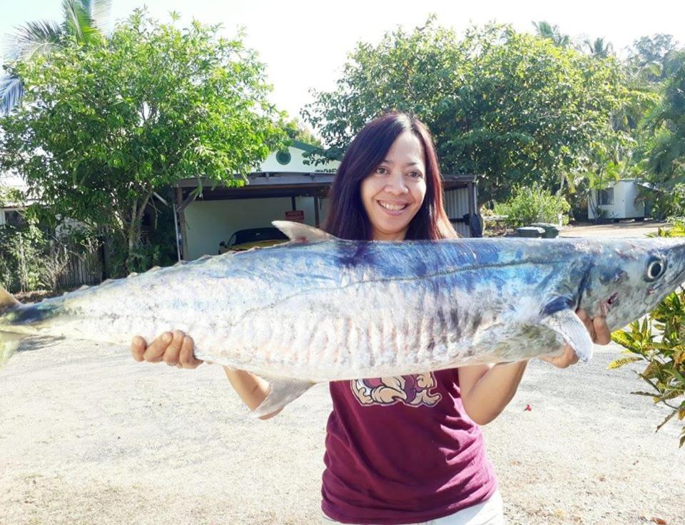 Flying Fish Point Tourist Park Hotel Innisfail Bagian luar foto